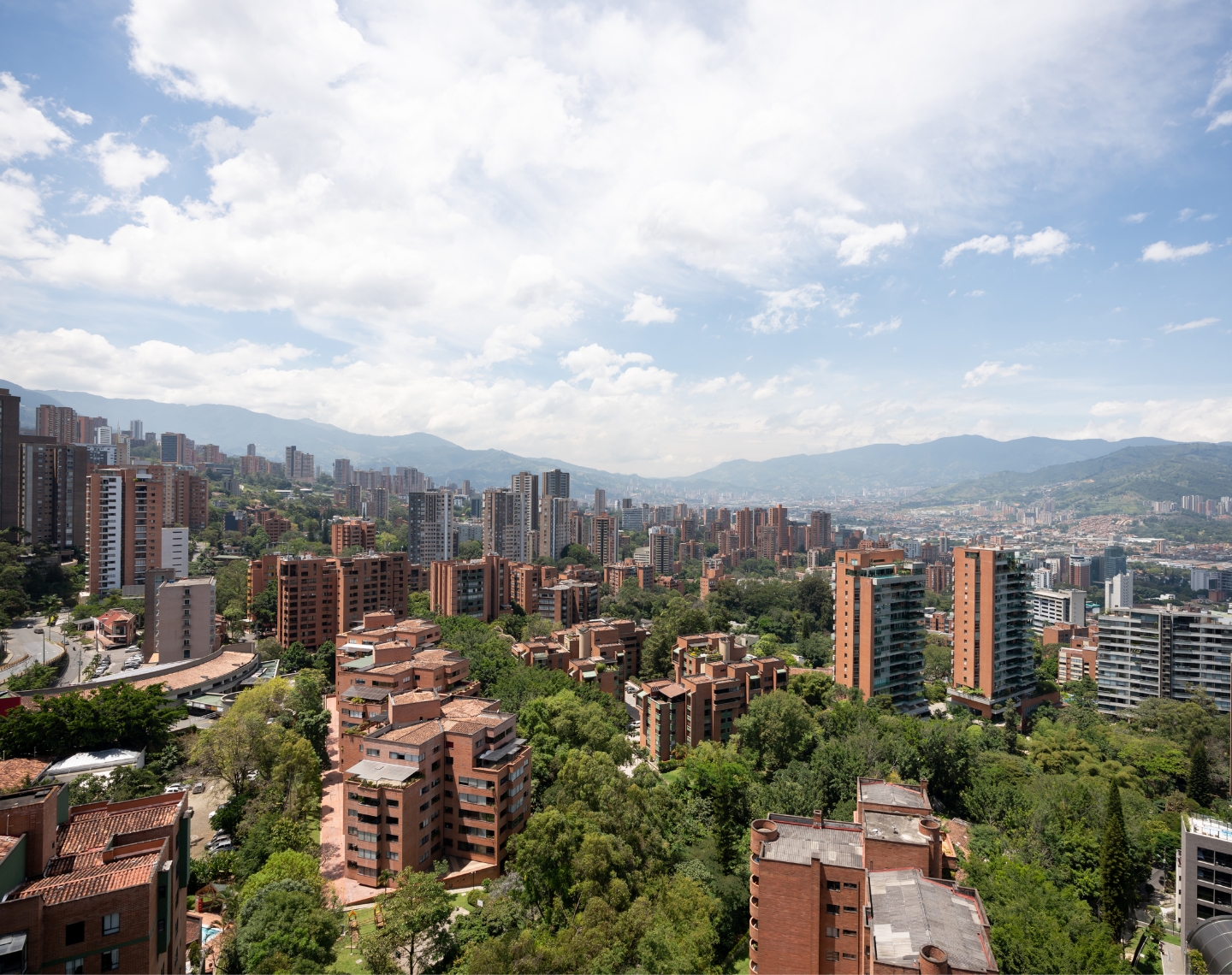 El Poblado neighborhood in Medellín, where MedValet patients can recover after knee replacement surgery.